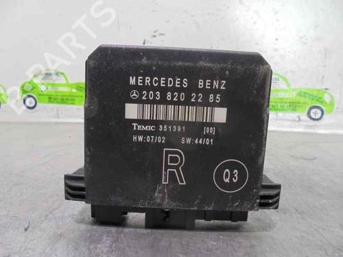 Dør styreenhed MERCEDES-BENZ C-CLASS T-Model (S203) C 200 Kompressor (203.242) (163 hp) 2306348