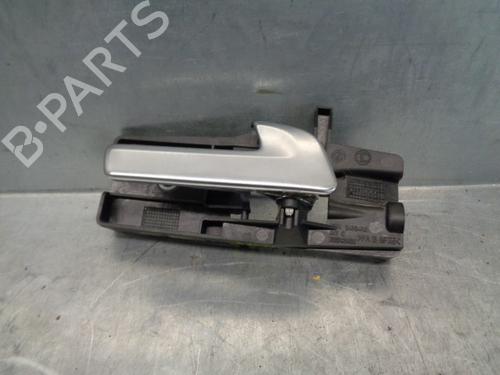 Used Front right interior door handle Front right interior door handle 10570230 10570230