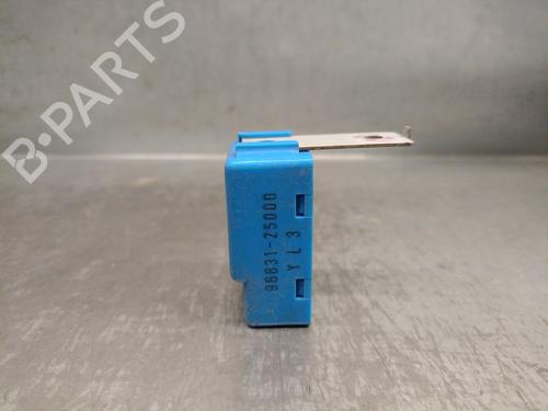 Electronic module HYUNDAI ACCENT II (LC) 1.5 CRDi | BP20713095M83 