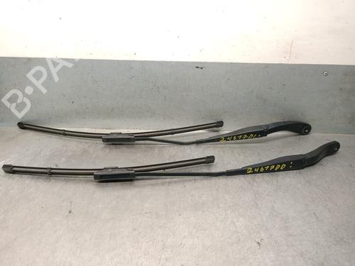 Used Front windshield wiper arm DACIA DUSTER (HM_) 1.5 dCi 115 4x4 (HMAD) (116 hp) 32137380