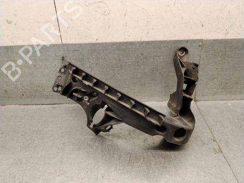 Used Right headlight support Right headlight support 38201126 38201126