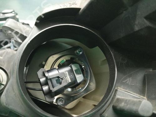 Right headlight PEUGEOT 308 SW II (LC_, LJ_, LR_, LX_, L4_) 1.6 HDi / BlueHDi 115 (LCBHXM, LCBHXT) | BP29182060C29 