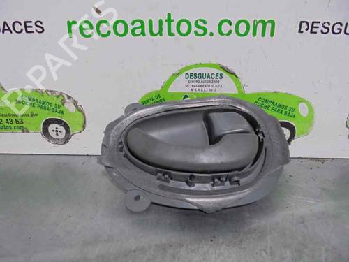 Used Front right interior door handle PEUGEOT 406 (8B) 1.9 TD (92 hp) 3216928