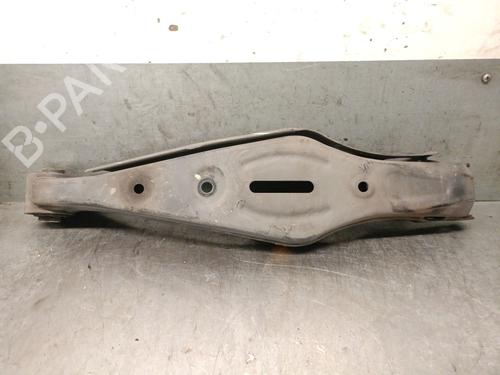 Used Left rear suspension arm KIA SORENTO III (UM) 2.2 CRDi (200 hp) 27546697
