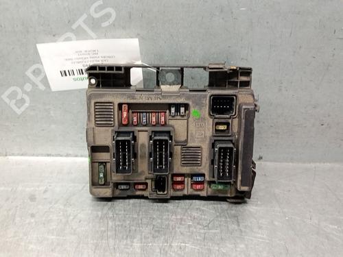 Used Fuse box Fuse box CITROËN XSARA PICASSO (N68) 2.0 HDi (90 hp) 32860321 32860321