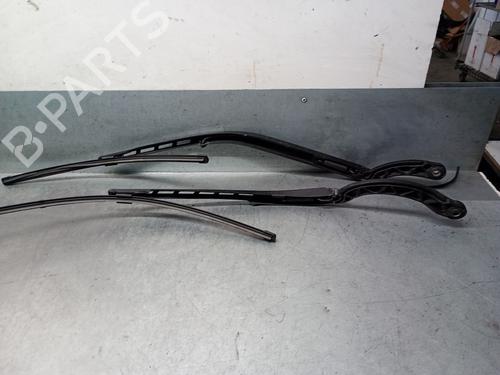 Front windshield wiper arm JAGUAR XF I (X250) 2.7 D | BP31947716C143