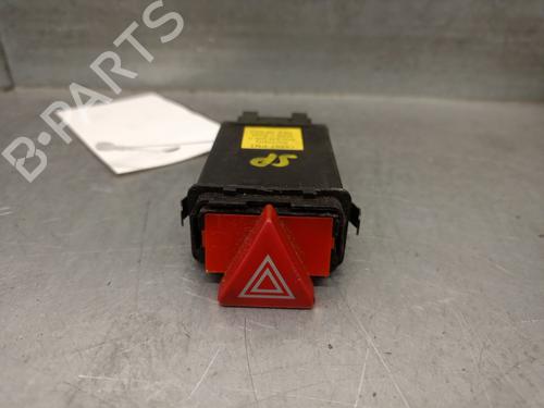 Used Warning switch Warning switch AUDI A4 B5 (8D2) 1.8 (125 hp) 33621472 33621472