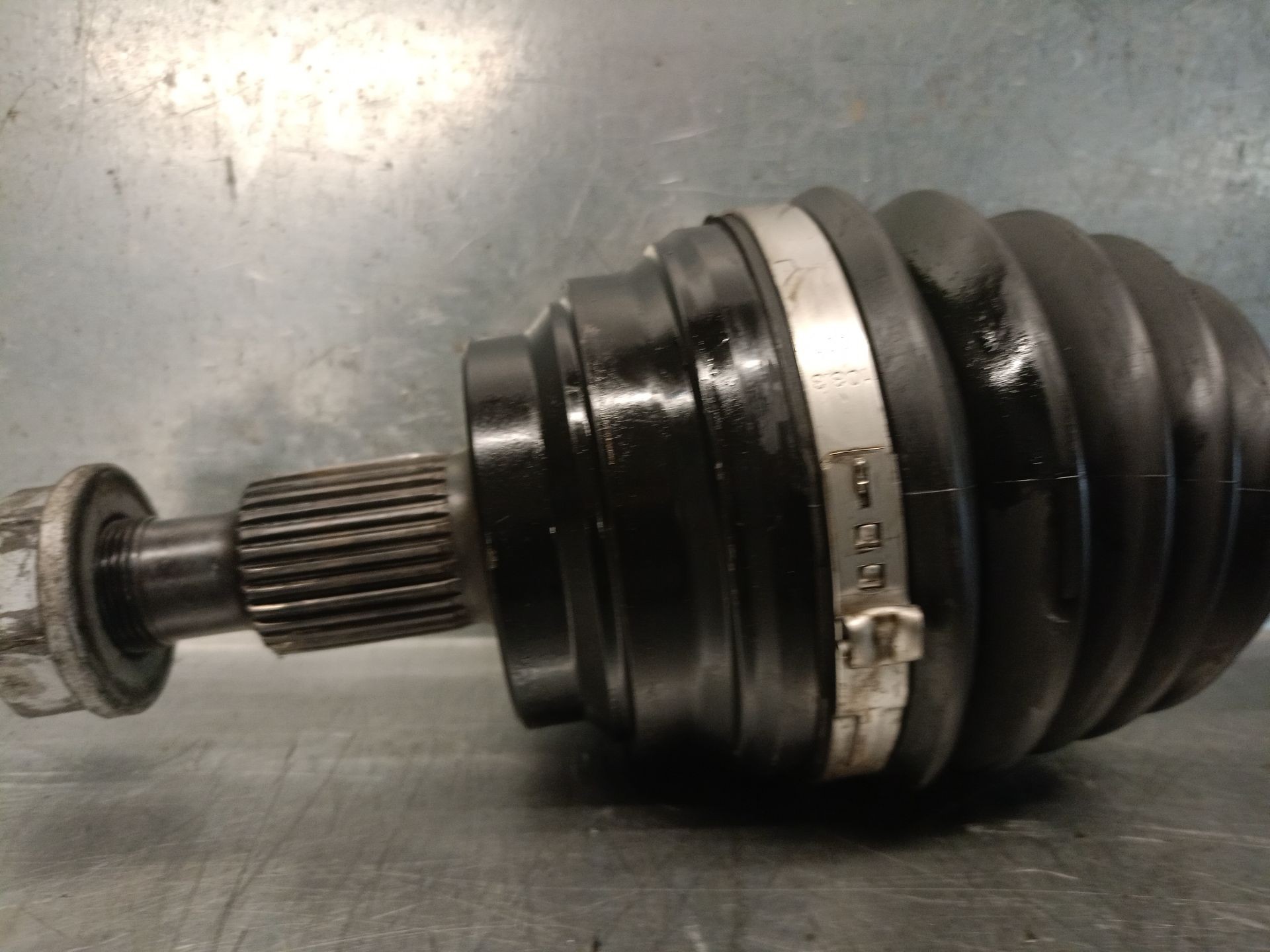 Arbre De Transmission Avant Gauche Pour Mercedes Classe R - Modèles 2006-2014 R280, R350, R500 4Matic - Pièce De Rechange Compatible - 3