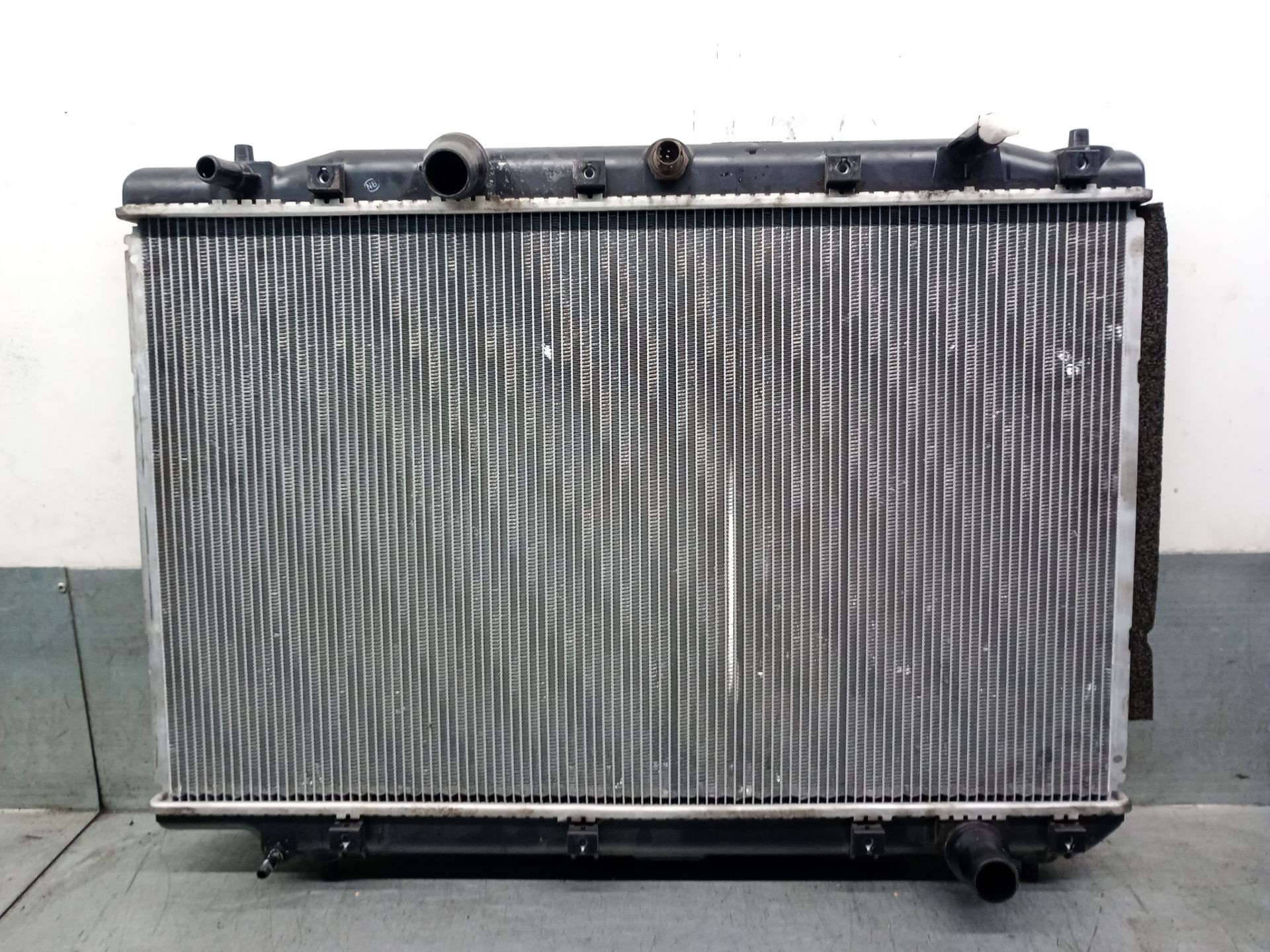 Fr Radiator Panel Water radiator HONDA FR-V (BE) 2.2 i CTDi (BE5) 33690057 | B-Parts