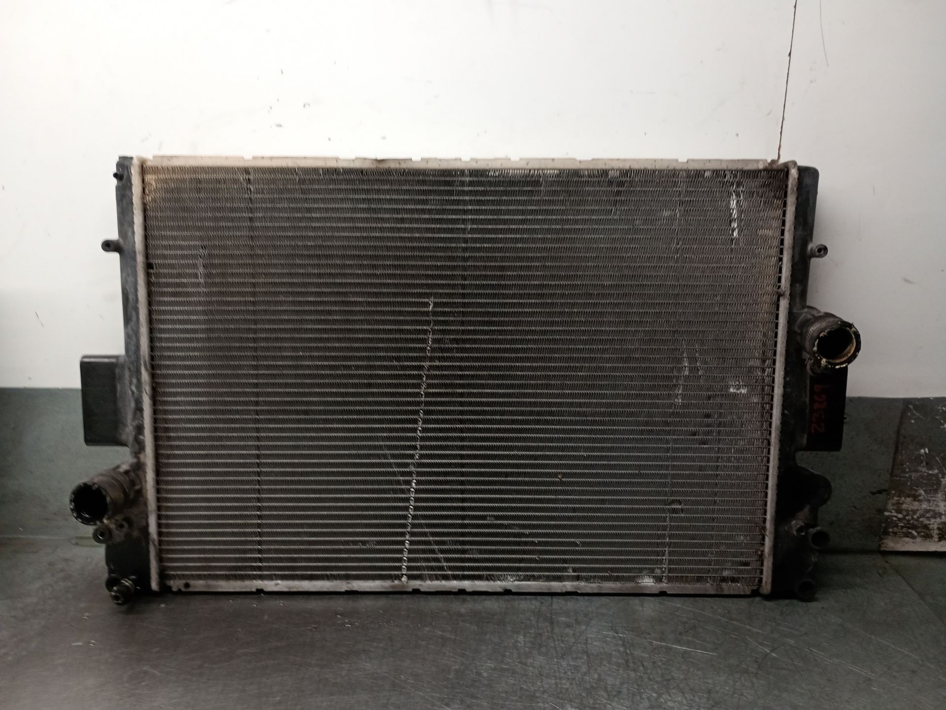 Iveco Radiator Water radiator IVECO DAILY IV Platform/Chassis 35C15 30382719 | B-Parts
