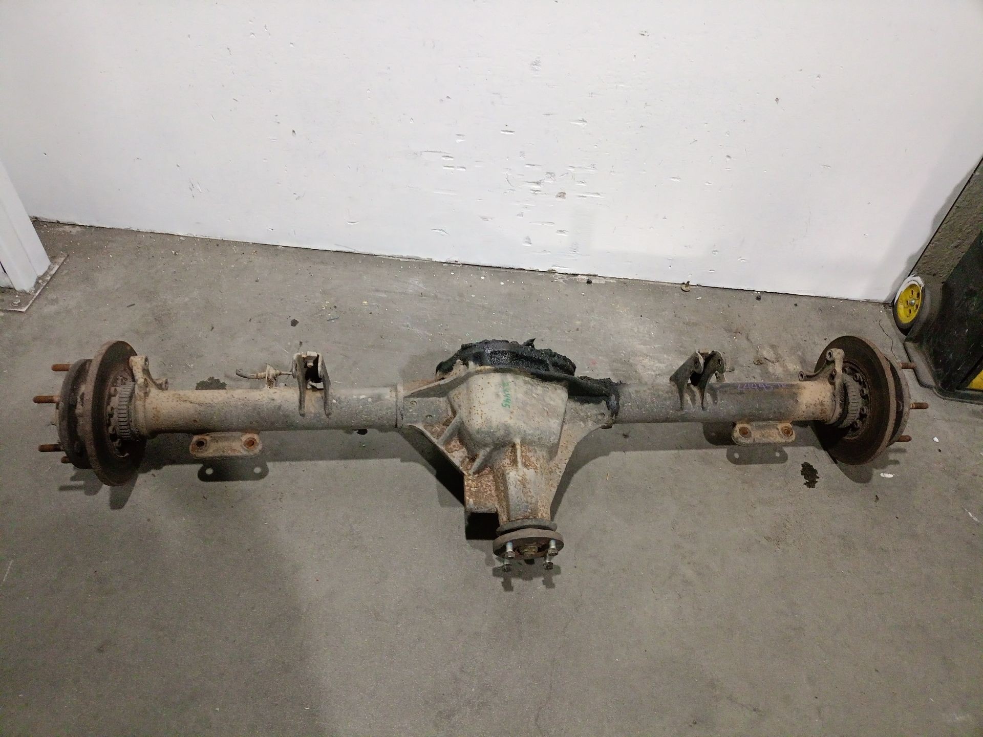 Rear axle FORD TRANSIT Platform/Chassis (FM_ _, FN_ _, FF_ _) 2.4 TDCi ...