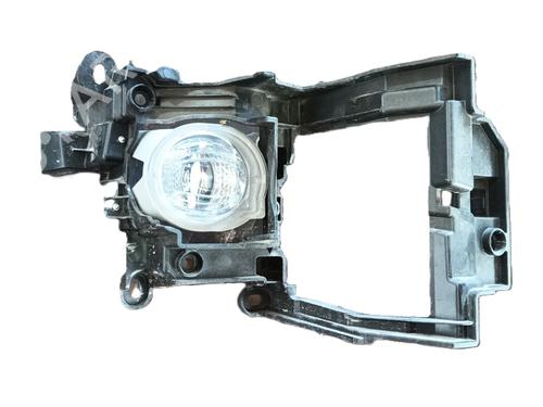 Farol Nevoeiro frente direito LEXUS NX II (_A2_, _H2_) 450h+ E-Four (AAZH26) (309 hp) 30940262