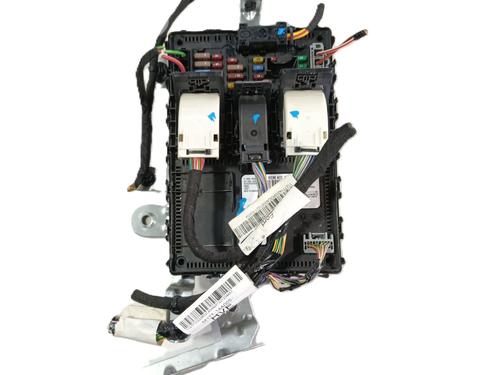 Used Fuse box Fuse box FORD PUMA (J2K, CF7) 1.0 EcoBoost (125 hp) 33834080 33834080