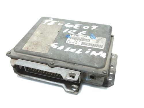 Used Engine control unit (ECU) PEUGEOT 106 II (1A_, 1C_) [1996-2005]  6879100