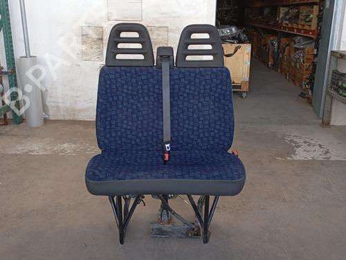 Used Right front seat Right front seat IVECO DAILY III Van 35 S 13 V,35 C 13 V (125 hp) 35952785 35952785