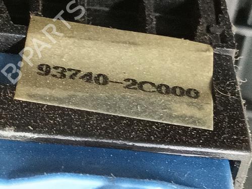 Warning switch HYUNDAI COUPE II (GK)  | BP24842717I22 