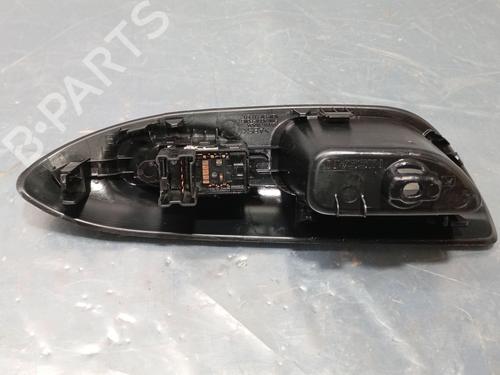 Left rear window switch NISSAN JUKE (F15) 1.5 dCi | BP18045463I29 