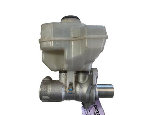 Used Brake master cylinder Brake master cylinder LAND ROVER RANGE ROVER SPORT II (L494) 4.4 SDV8 4x4 (340 hp) 34647975 34647975