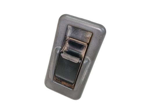 Used Right front window switch Right front window switch MITSUBISHI PAJERO II (V3_W, V2_W, V4_W, V5_W) 2.5 TD 4WD (V24W) (99 hp) 10560748 10560748