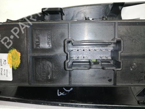 Right front window switch NISSAN JUKE (F15) 1.5 dCi | BP6294182I26 