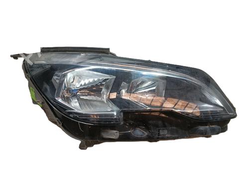 Used Right headlight Right headlight PEUGEOT 3008 II SUV (MC_, MR_, MJ_, M4_) 1.5 BlueHDi 130 (131 hp) 33936581 33936581