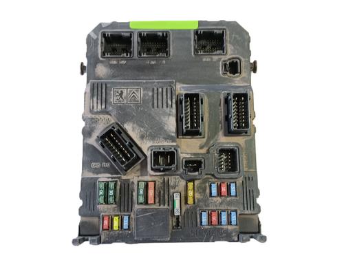 Used Fuse box Fuse box CITROËN BERLINGO / BERLINGO FIRST Box Body/MPV (M_) 1.9 D 70 (MBWJZ, MCWJZ) (69 hp) 33932749 33932749
