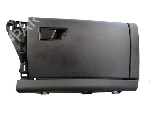 Used Glove box Glove box MASERATI LEVANTE SUV (M161) 3.0 D Q4 (275 hp) 39987495 39987495