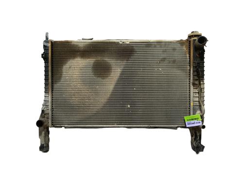 Used Water radiator Water radiator CHEVROLET CAPTIVA (C100, C140) 2.0 D 4WD (150 hp) 34557572 34557572