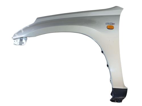 Forskærm venstre TOYOTA RAV 4 II (_A2_) 2.0 D 4WD (CLA20_, CLA21_, CLA20R, CLA21R) (116 hp) 31608479