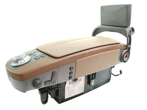 Used Armrest / Center console Armrest / Center console BMW 7 (E65, E66, E67) 730 d (218 hp) 9413664 9413664