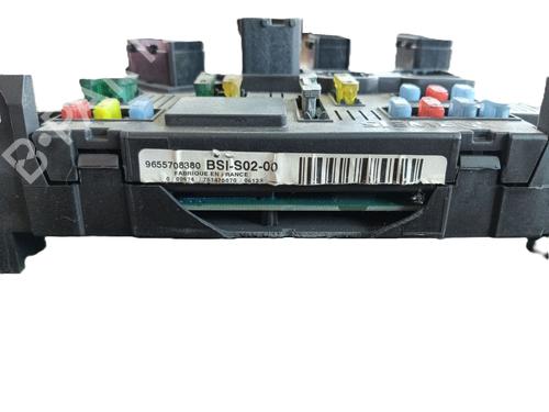 Fuse box PEUGEOT 407 (6D_) 2.0 HDi 135 (6DRHRH, 6DRHRE, 6DRHRG, 6DRHRJ) | BP30157287E1