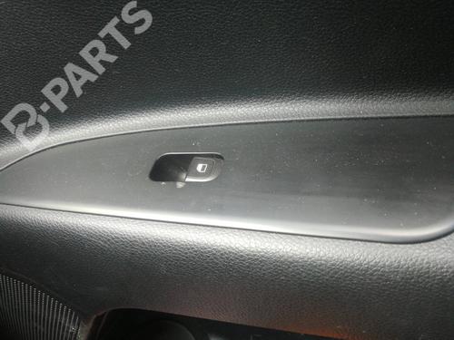 right-front-window-switch-kia-stonic-yb-10-t-gdi-2017-9204830 main image