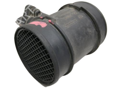 Used Mass air flow sensor CHRYSLER VOYAGER / GRAND VOYAGER IV (RG) 2.5 CRD (143 hp) 5801654