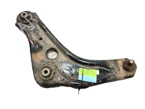 Venstre fortil bærearm NISSAN QASHQAI II SUV (J11, J11_) 1.3 DIG-T (140 hp) 23461404