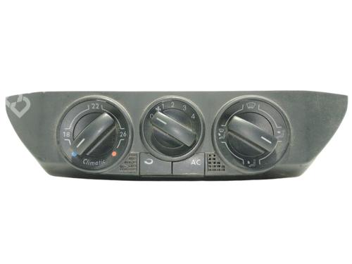 Used Climate control VW POLO (9N_, 9A_) 1.4 16V (75 hp) 11196861
