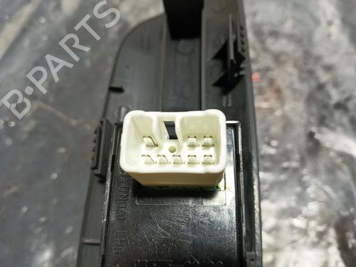 Right front window switch HYUNDAI COUPE II (GK) 1.6 16V | BP19128471I26 