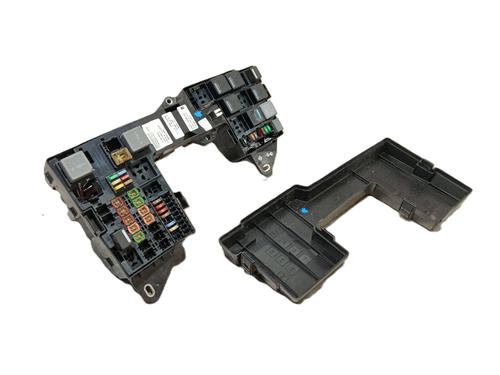 Used Fuse box JAGUAR XF I (X250) 2.7 D (207 hp) 18242277