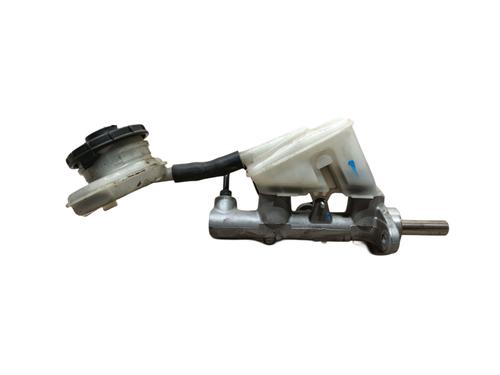 Used Brake master cylinder HONDA CIVIC VIII Hatchback (FN, FK) 2.2 CTDi (FK3) (140 hp) 28093353