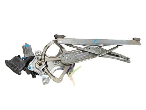 Used Front left window mechanism Front left window mechanism TOYOTA YARIS (_P9_) 1.4 D-4D (NLP90_, NLP90R) (90 hp) 33466307 33466307