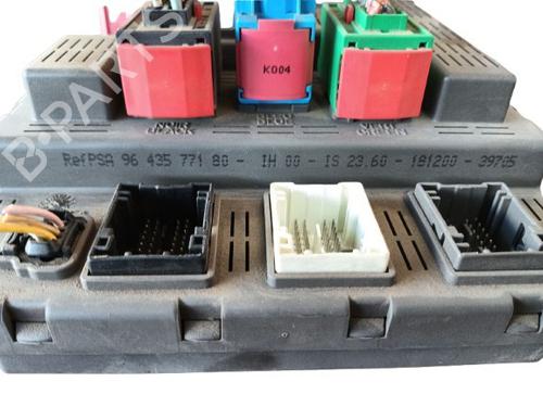 Fuse box PEUGEOT 607 (9D, 9U) 2.2 HDi | BP29887405E1