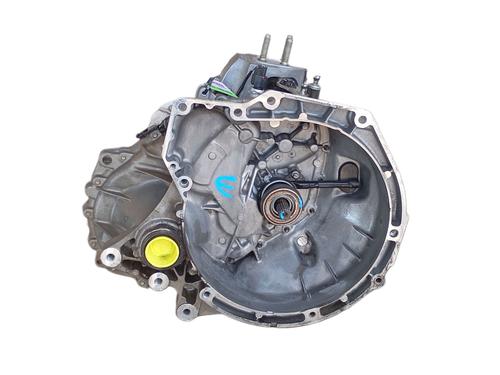 gearbox-ford-transit-courier-b460-mpv-2014-36642561 main image