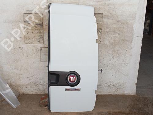 Used Right rear door FIAT DOBLO Cargo (263_) 1.6 D Multijet (263WXD1B, 263WXR1B, 263WXX1B, 263ZXD1B,... (105 hp) 32392432