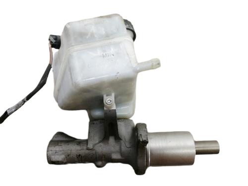 Used Brake master cylinder MERCEDES-BENZ C-CLASS (W204) C 200 CDI (204.007, 204.006) (136 hp) 6527752