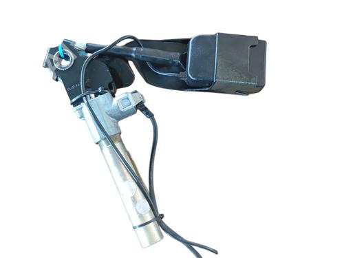 Used Seat buckle RENAULT KANGOO (KC0/1_) 1.9 dTi (KC0U) (80 hp) 30408470