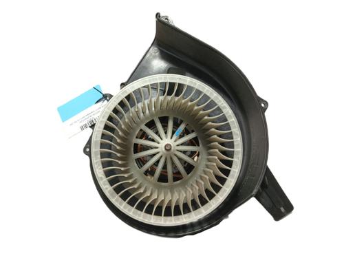 Used Heater blower motor SKODA RAPID Spaceback (NH1) 1.6 TDI (105 hp) 18256196