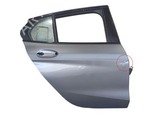 Dør højre bagtil Dør højre bagtil BMW 1 (F40) 118 d (150 hp) 35945373 35945373