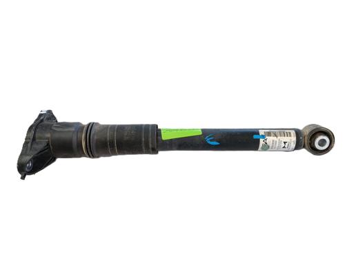 Used Right rear shock absorber Right rear shock absorber PEUGEOT 2008 II (UD_, US_, UY_, UJ_, UR_, UC_) 1.2 PureTech 130 (USHNS, URHNS) (130 hp) 34121923 34121923