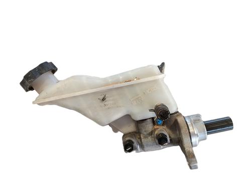 brake-master-cylinder-kia-sportage-iv-ql-qle-2015-2016-2017-2018-2019-2020-2021-2022-34135947 main image