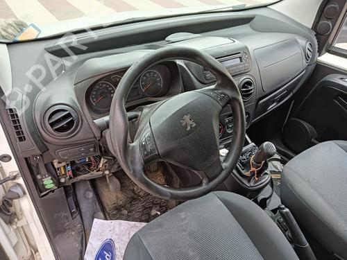 Right headlight PEUGEOT BIPPER (AA_) 1.3 HDi 75 | BP30100444C29 