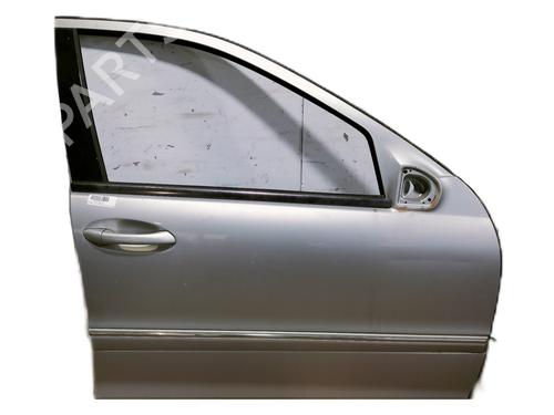 Used Right front door MERCEDES-BENZ C-CLASS (W203) C 200 Kompressor (203.042) (163 hp) 10522093
